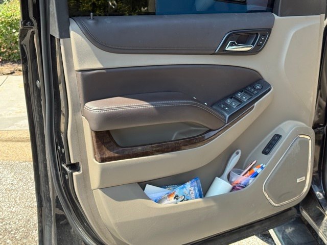Thumbnail: 2017 Chevrolet Tahoe - 16