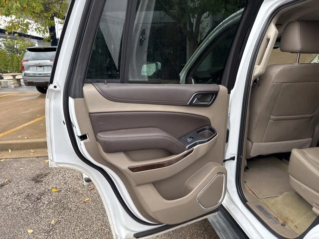 Thumbnail: 2017 Chevrolet Tahoe - 18