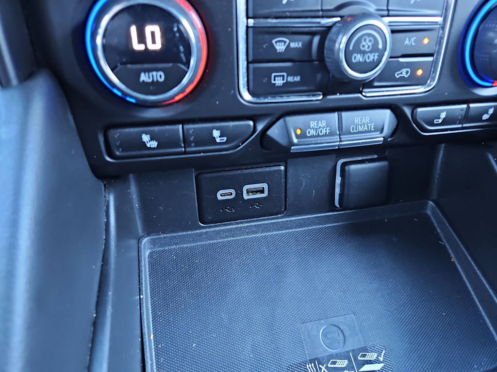 Thumbnail: 2023 Chevrolet Tahoe - 33