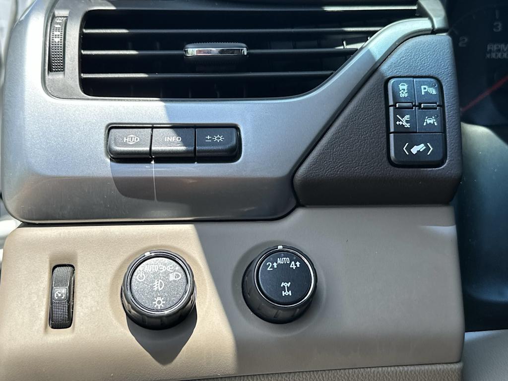 Thumbnail: 2019 Chevrolet Tahoe - 26