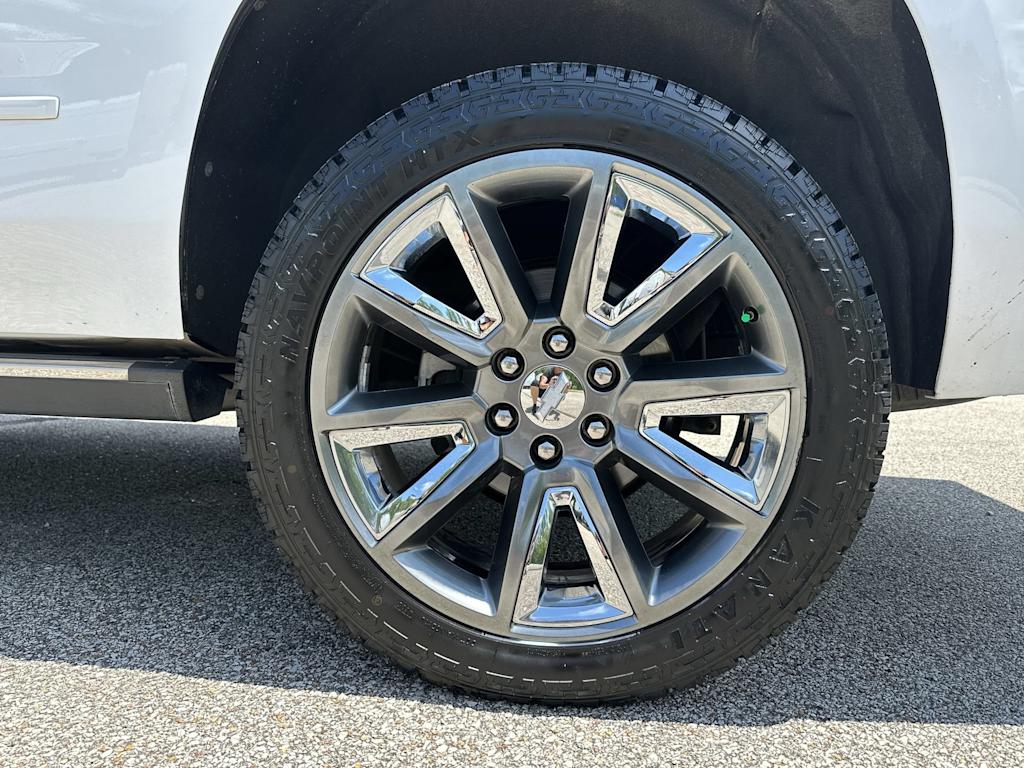 Thumbnail: 2019 Chevrolet Tahoe - 8
