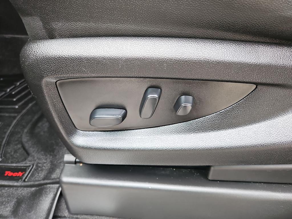 Thumbnail: 2020 Chevrolet Tahoe - 25