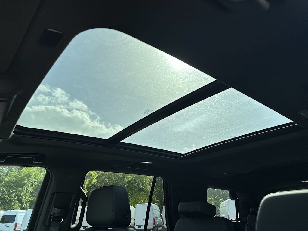 Thumbnail: 2022 Chevrolet Tahoe - 28