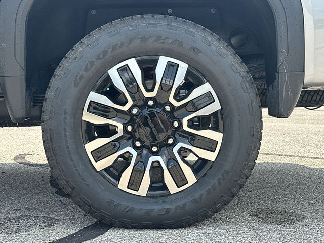 Thumbnail: 2026 GMC Sierra 2500 - 8