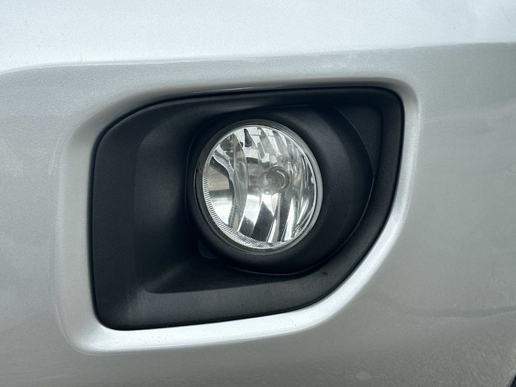 Thumbnail: 2015 GMC Canyon - 27