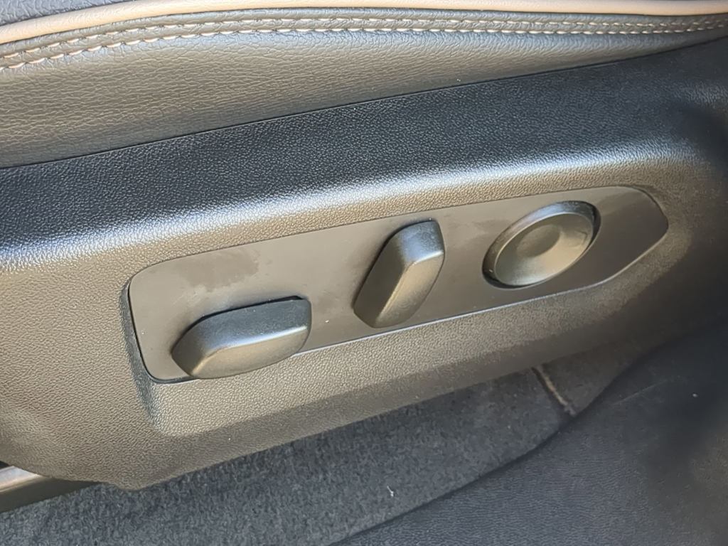 2024 GMC Canyon Denali 25
