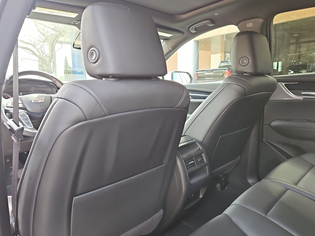 Thumbnail: 2024 Cadillac XT5 - 13