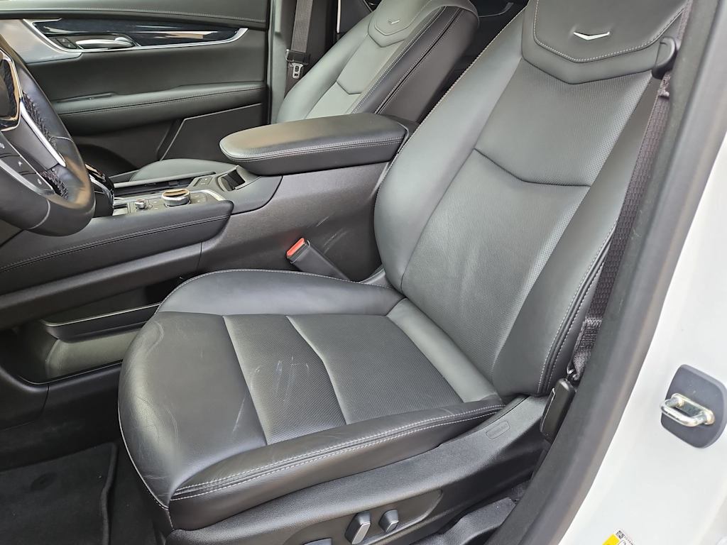 Thumbnail: 2024 Cadillac XT5 - 11