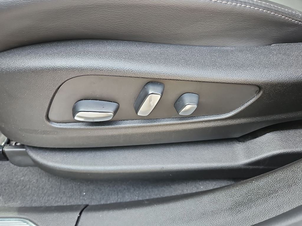 Thumbnail: 2024 Cadillac XT5 - 26