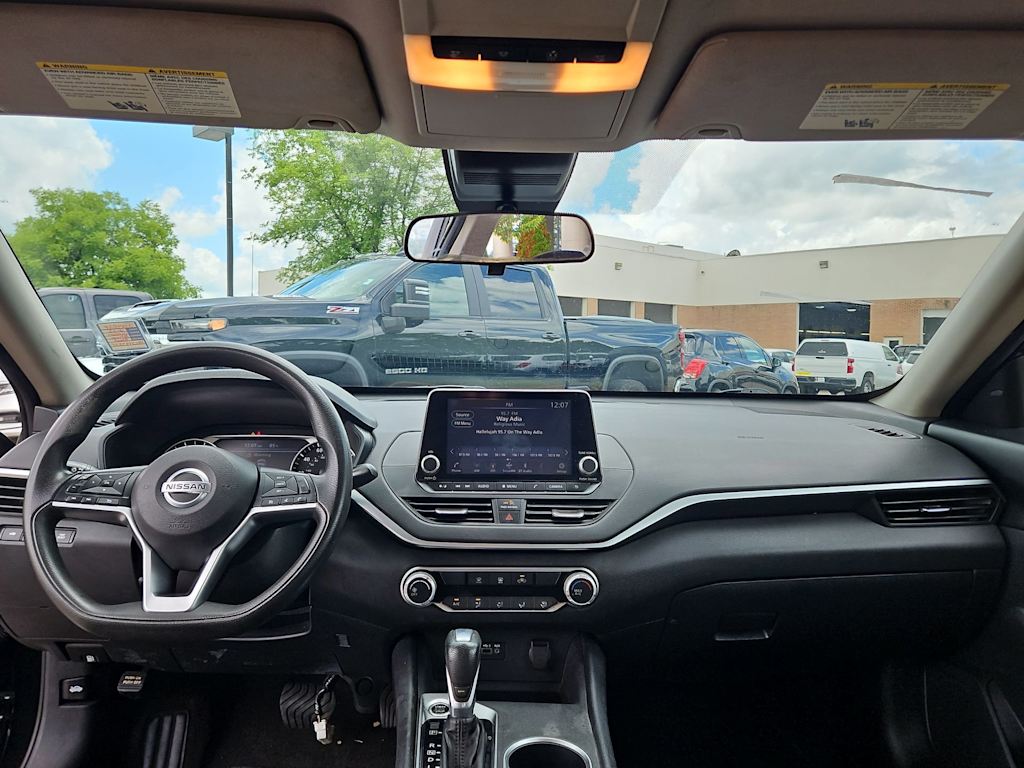Thumbnail: 2022 Nissan Altima - 10