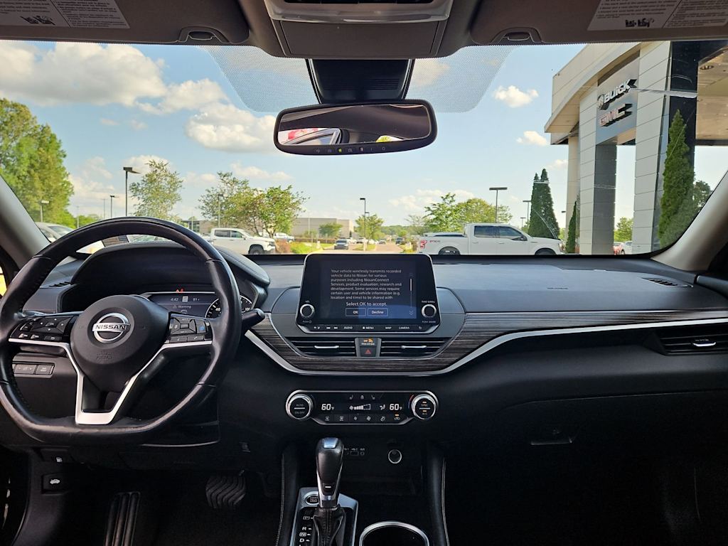 Thumbnail: 2020 Nissan Altima - 9