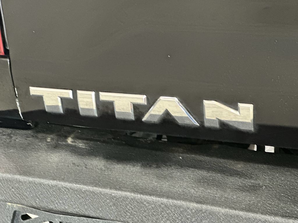 Thumbnail: 2021 Nissan Titan - 17