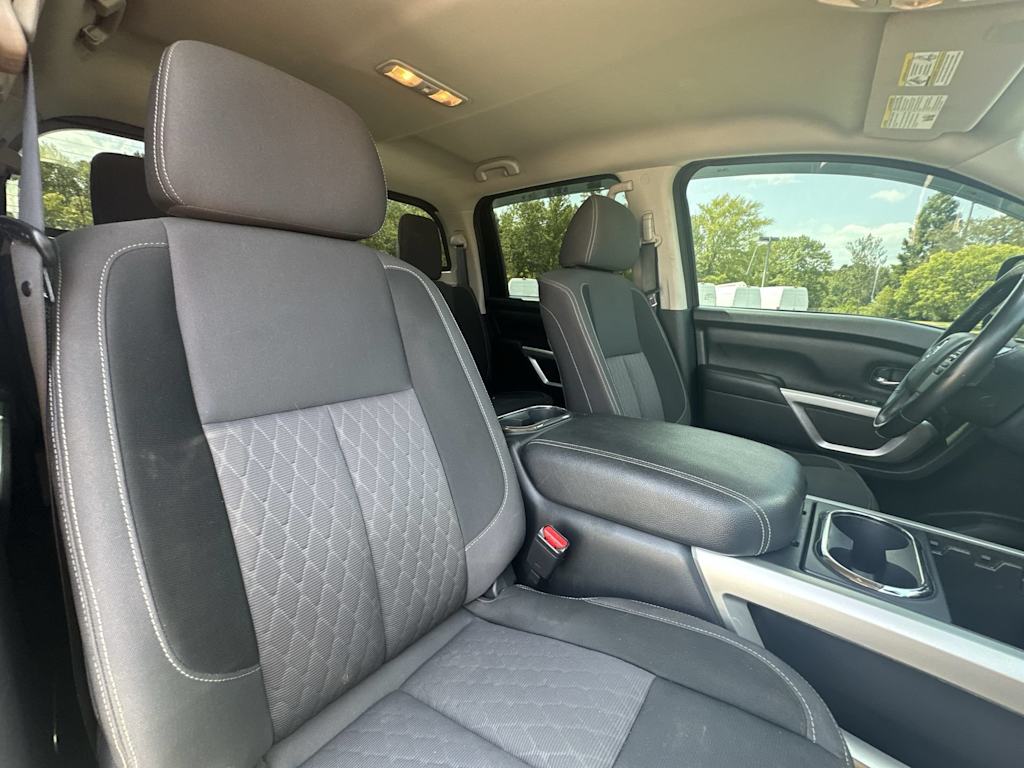 Thumbnail: 2021 Nissan Titan - 12