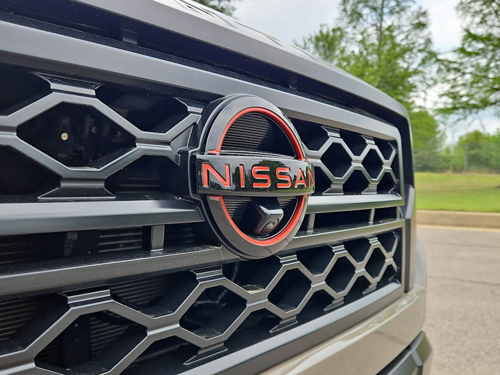 Thumbnail: 2023 Nissan Frontier - 7