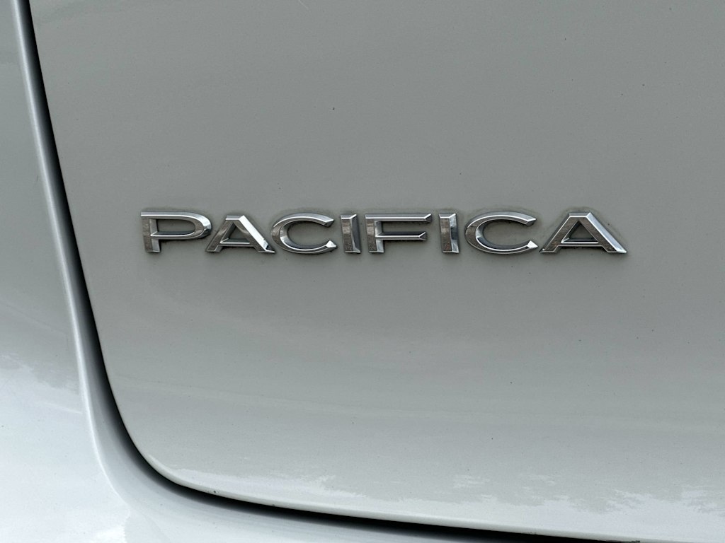 Thumbnail: 2017 Chrysler Pacifica - 24