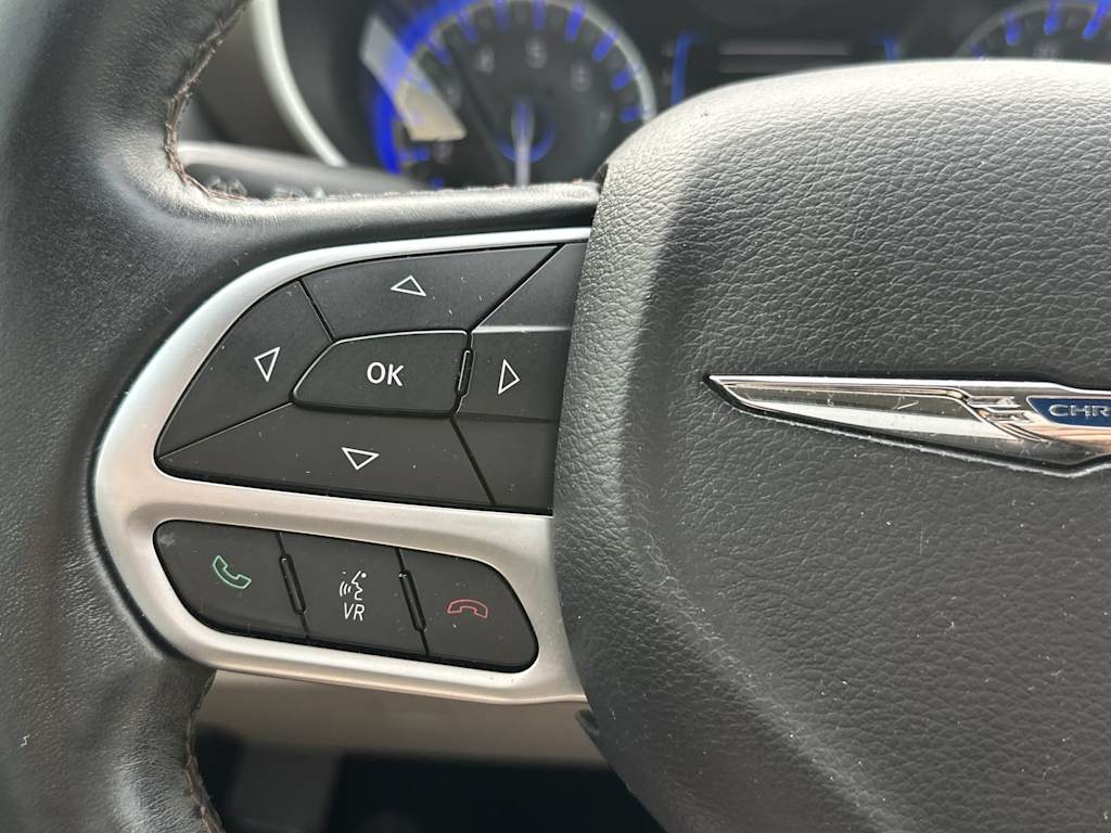 Thumbnail: 2017 Chrysler Pacifica - 31