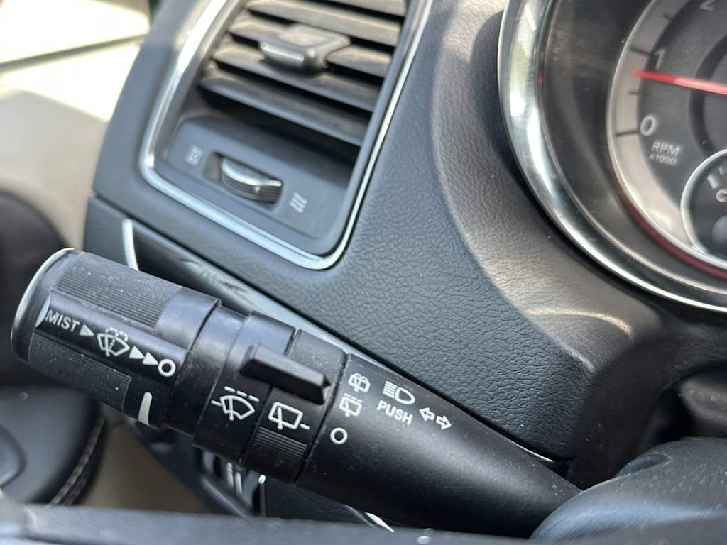 Thumbnail: 2016 Dodge Grand Caravan - 35