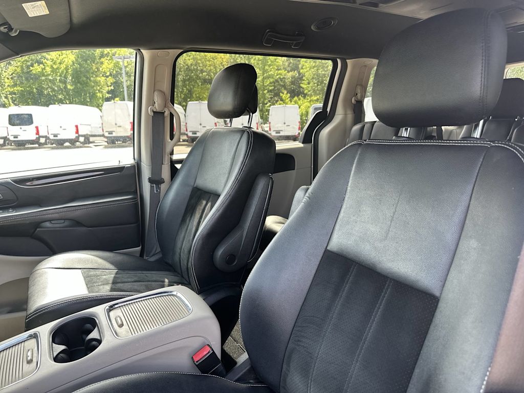 Thumbnail: 2016 Dodge Grand Caravan - 10