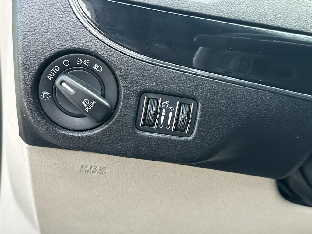 Thumbnail: 2016 Dodge Grand Caravan - 27