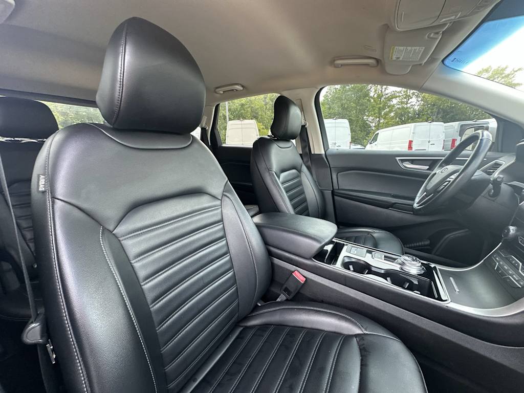 Thumbnail: 2019 Ford Edge - 12