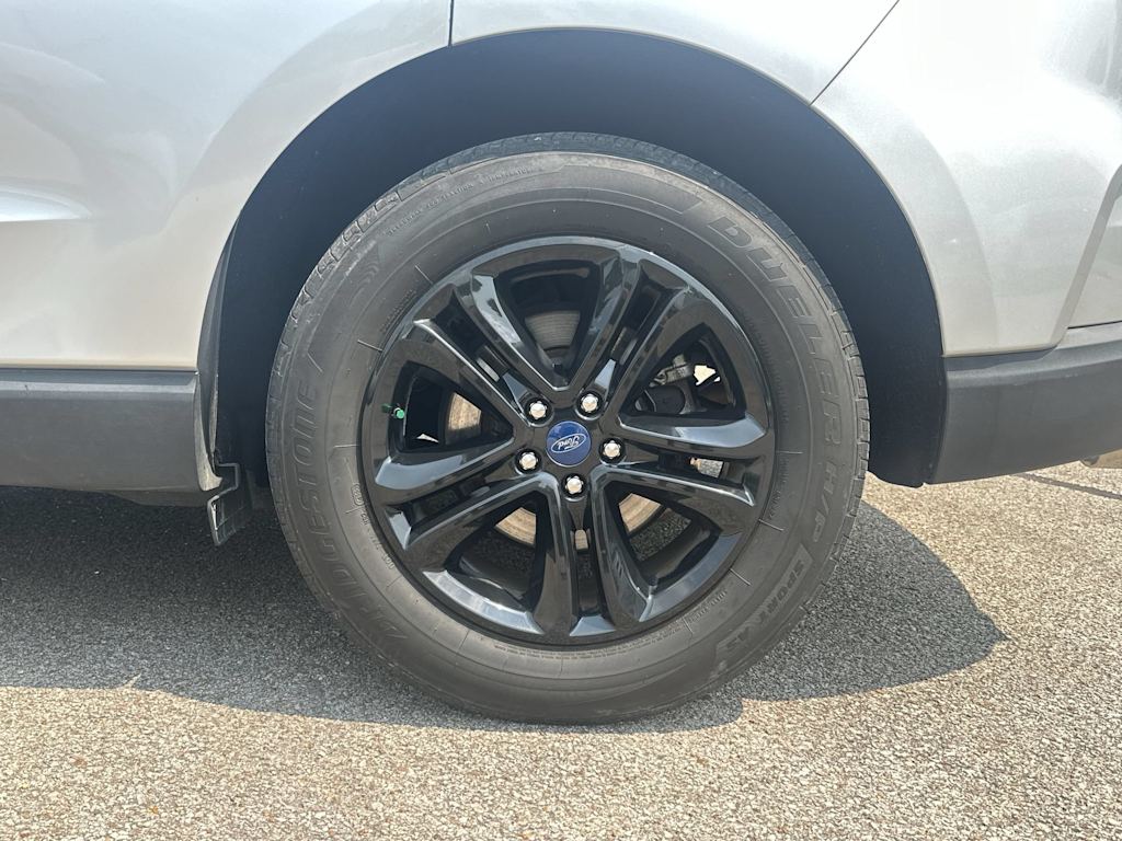 Thumbnail: 2019 Ford Edge - 8