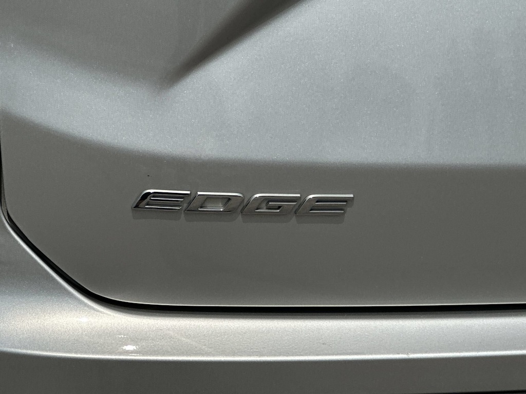 Thumbnail: 2019 Ford Edge - 25