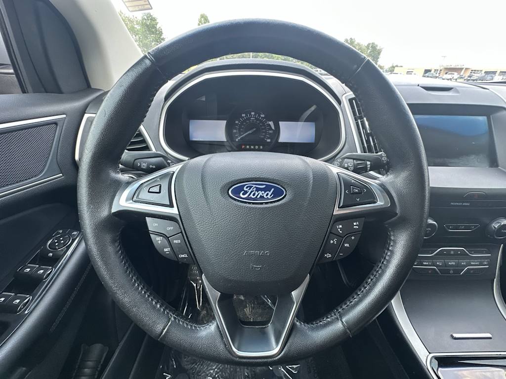 Thumbnail: 2019 Ford Edge - 10
