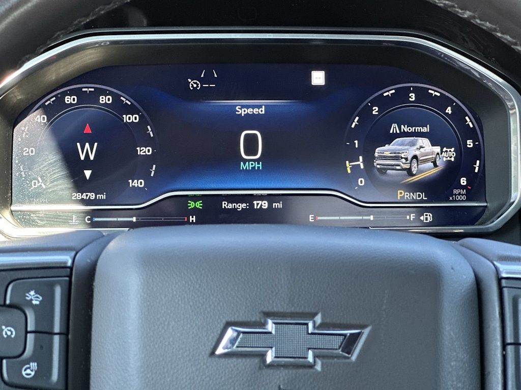 Thumbnail: 2022 Chevrolet Silverado 1500 - 16