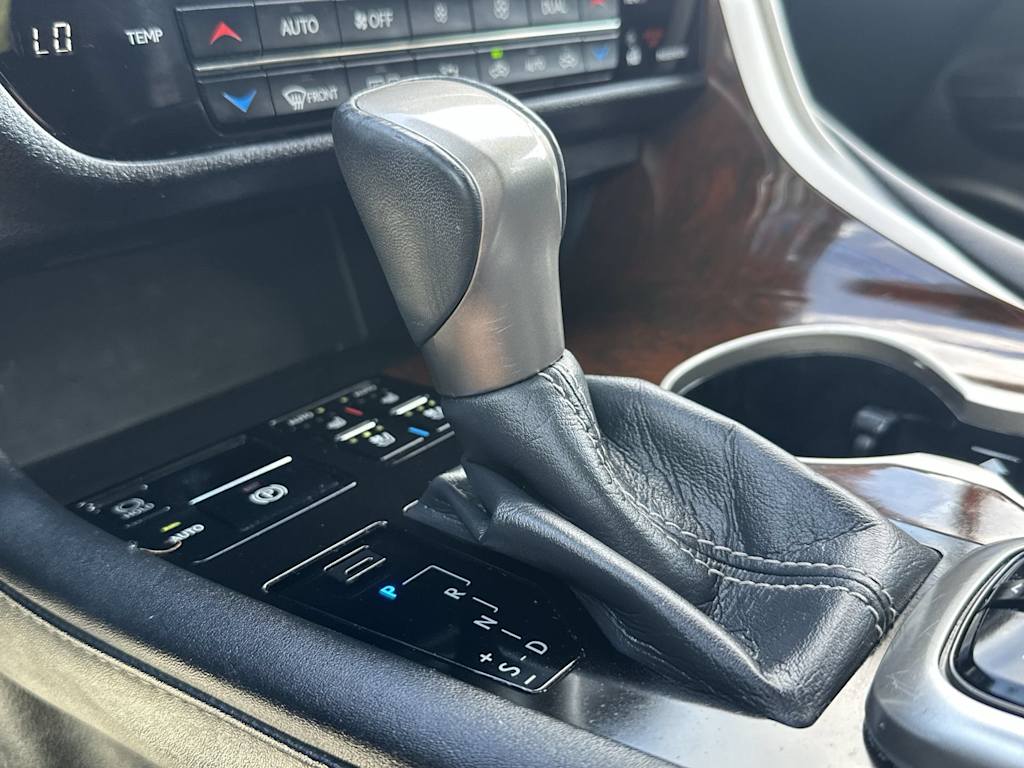 Thumbnail: 2018 Lexus RX - 38