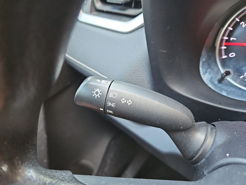 Thumbnail: 2021 Toyota RAV4 - 30