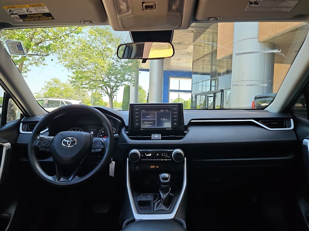 Thumbnail: 2021 Toyota RAV4 - 8