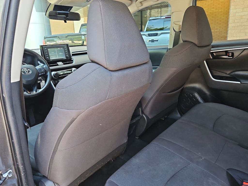 Thumbnail: 2021 Toyota RAV4 - 10