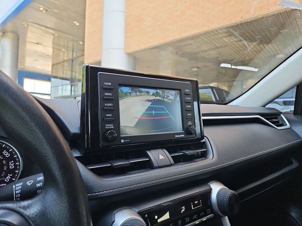 Thumbnail: 2021 Toyota RAV4 - 31