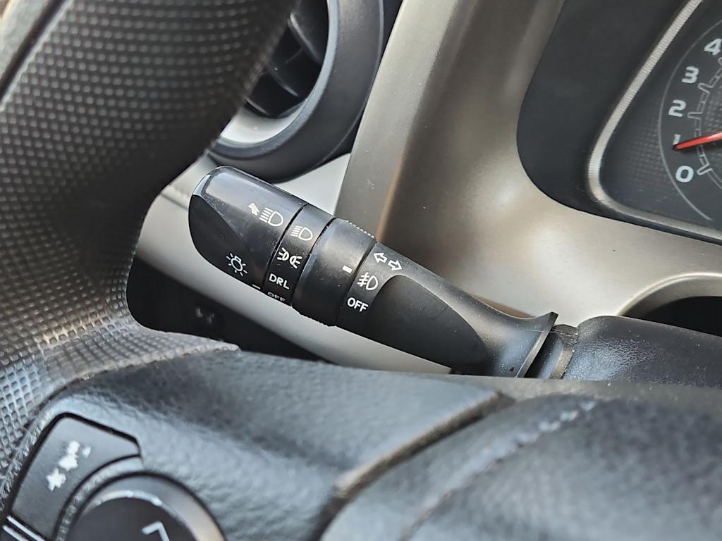 Thumbnail: 2015 Toyota RAV4 - 14