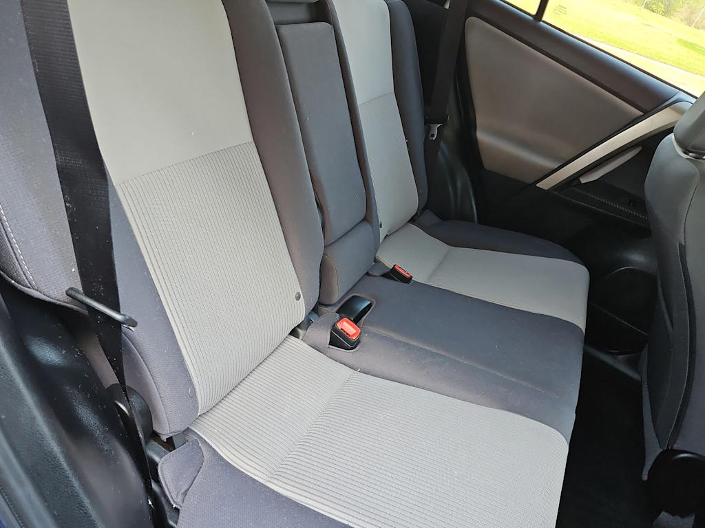 Thumbnail: 2015 Toyota RAV4 - 26