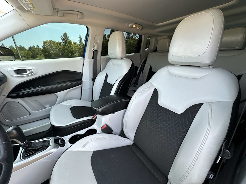 Thumbnail: 2019 Jeep Compass - 10