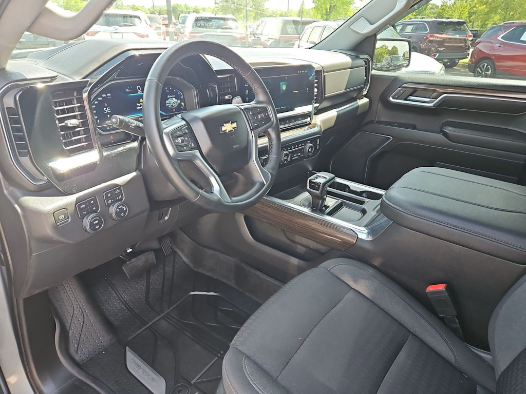 Thumbnail: 2023 Chevrolet Silverado 1500 - 2