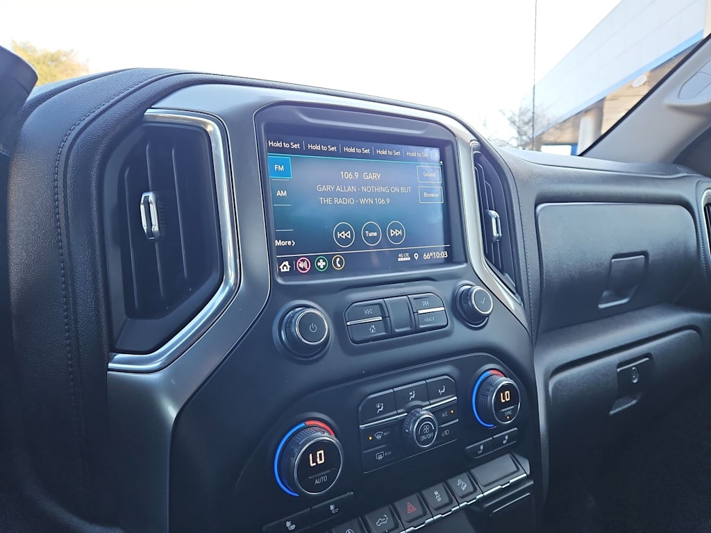 Thumbnail: 2020 Chevrolet Silverado 1500 - 32