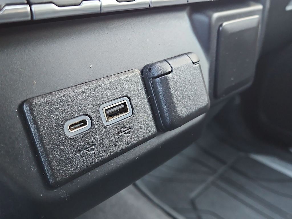 Thumbnail: 2020 Chevrolet Silverado 1500 - 33