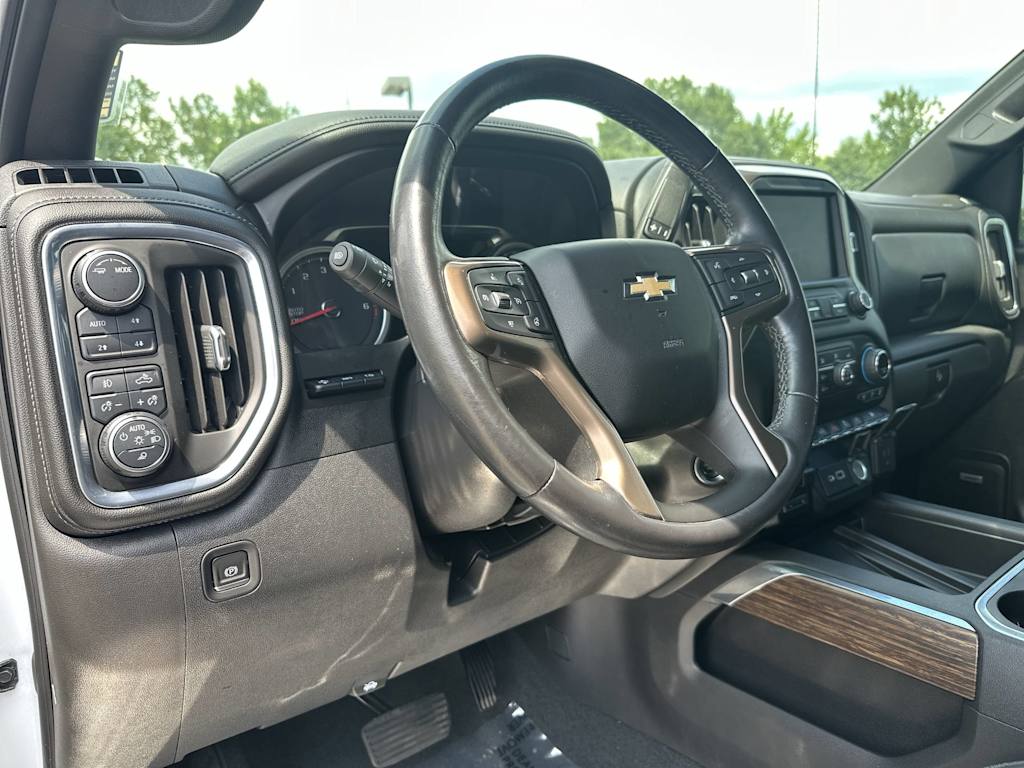 Thumbnail: 2021 Chevrolet Silverado 1500 - 2