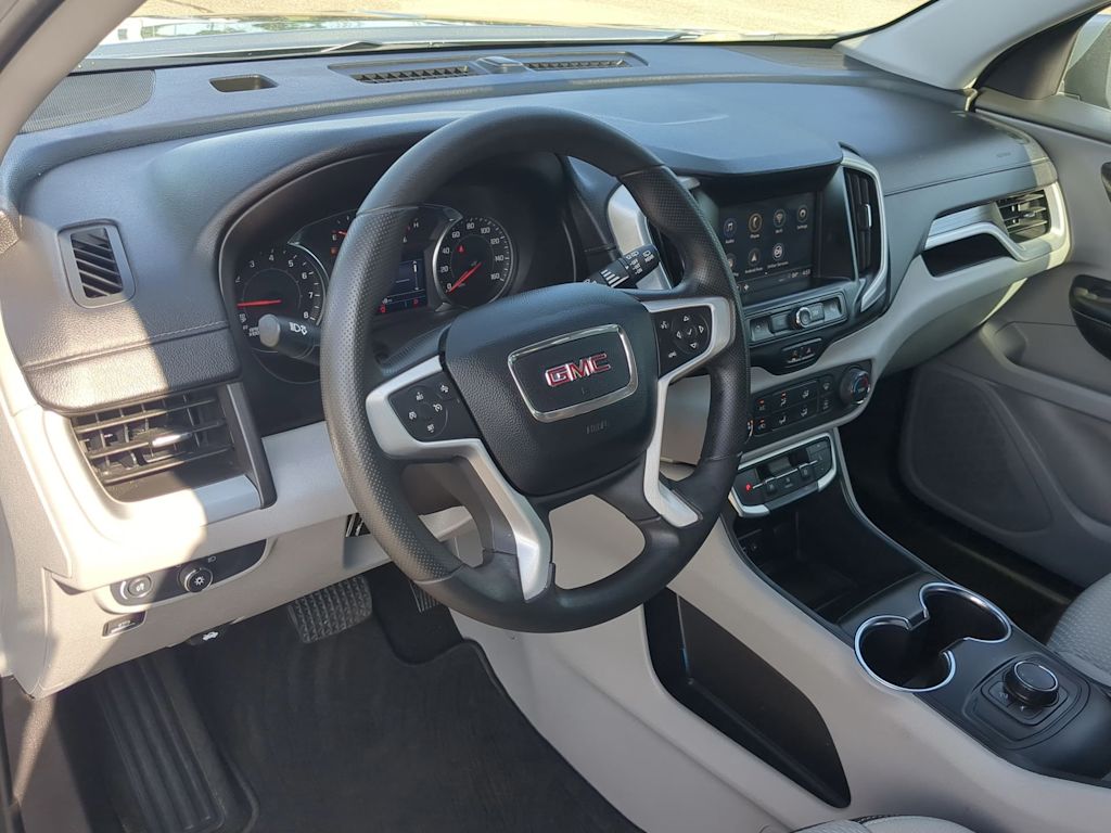 2024 GMC Terrain SLE 2