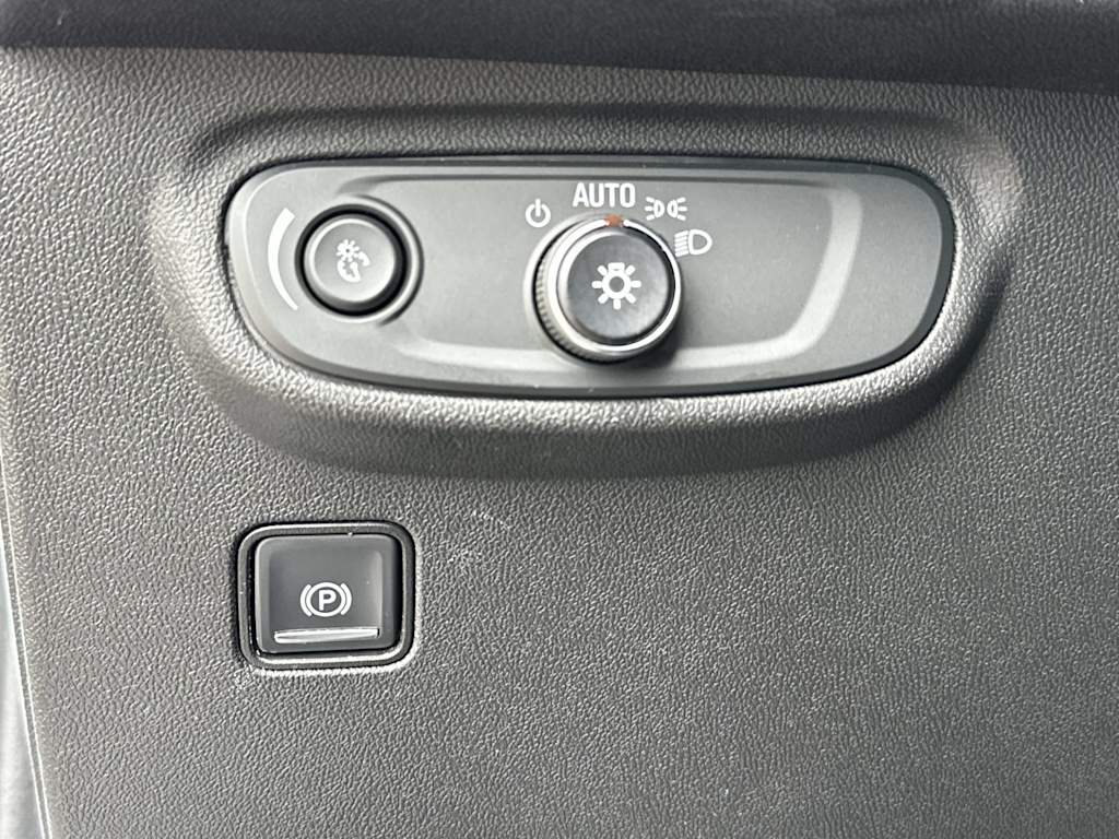 Thumbnail: 2019 GMC Terrain - 25