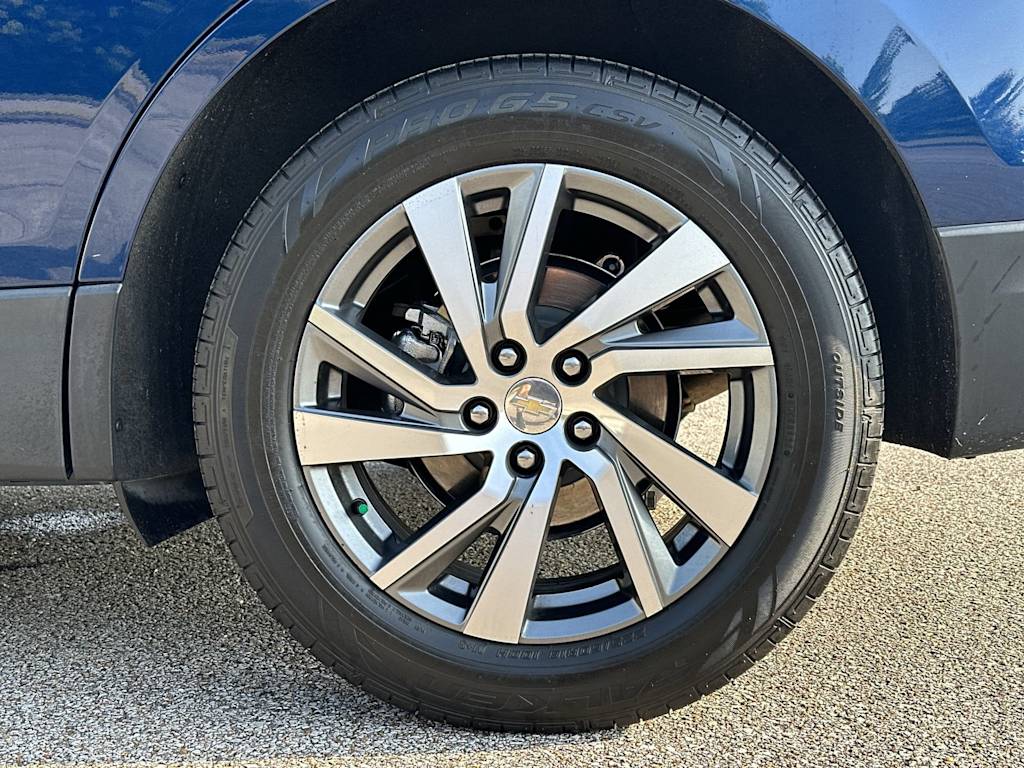 Thumbnail: 2022 Chevrolet Equinox - 8