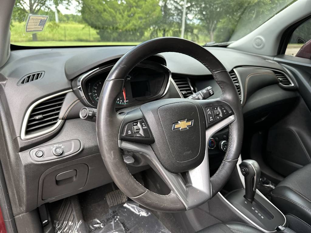 Thumbnail: 2017 Chevrolet Trax - 14