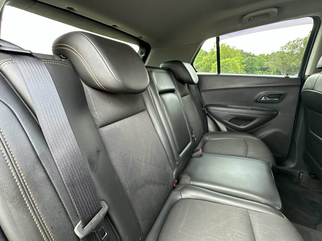 Thumbnail: 2017 Chevrolet Trax - 38