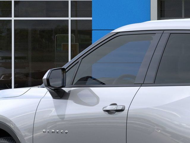 Thumbnail: 2026 Chevrolet Blazer - 18