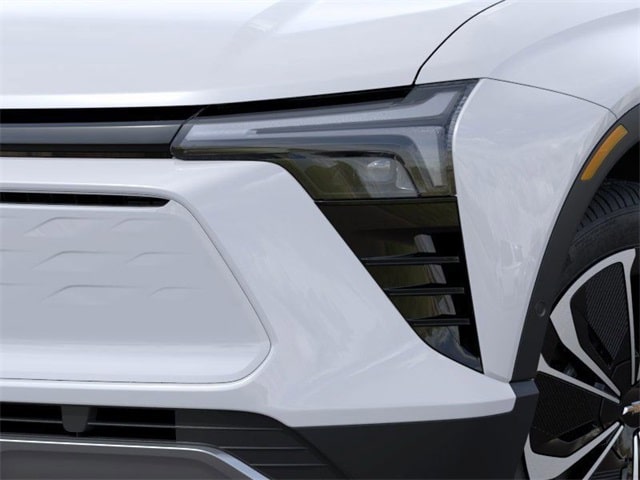 Thumbnail: 2025 Chevrolet Blazer EV - 17