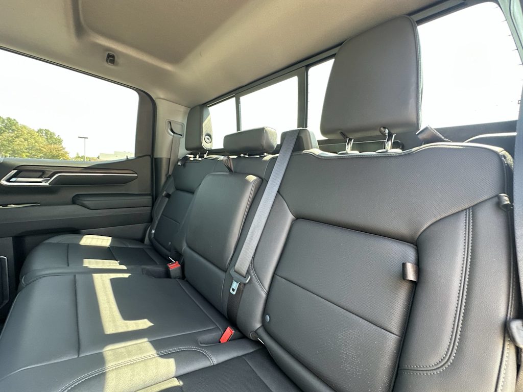 Thumbnail: 2023 GMC Sierra 1500 - 28