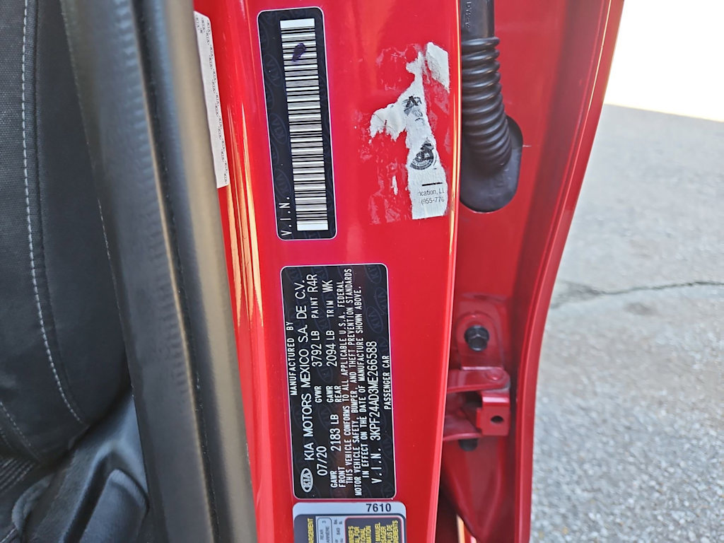 Thumbnail: 2021 Kia Forte - 16