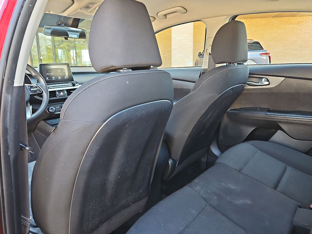 Thumbnail: 2021 Kia Forte - 11